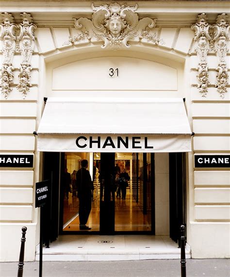 inside chanel store|inside chanel 100 jaar.